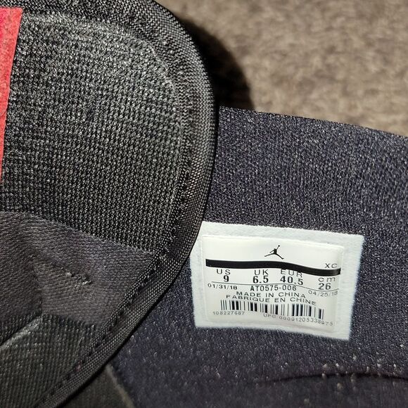 Nike Air Jordan 1 Women's Retro High Zip Premium Black & Red Sneaker Shoes Sz 9 - Picture 7 of 16